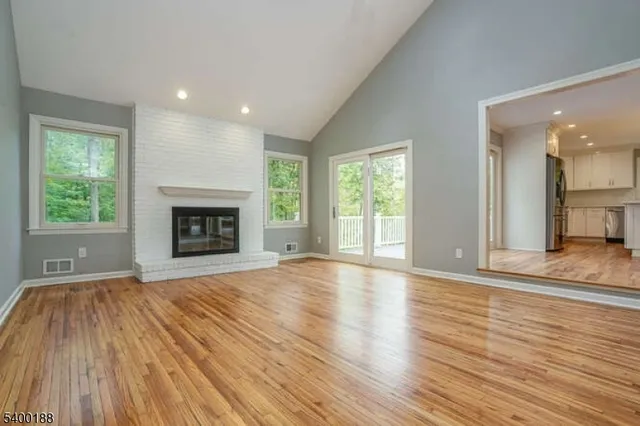 $989,000 | 5 Fernwood Road, Warren, NJ 07059