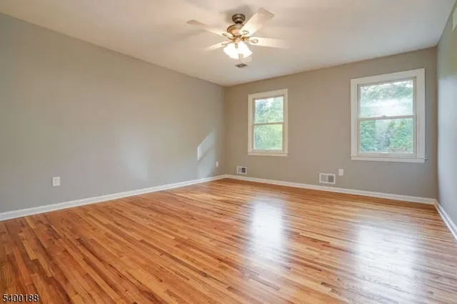 $989,000 | 5 Fernwood Road, Warren, NJ 07059