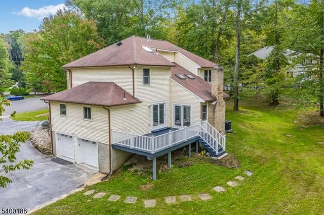 $989,000 | 5 Fernwood Road, Warren, NJ 07059