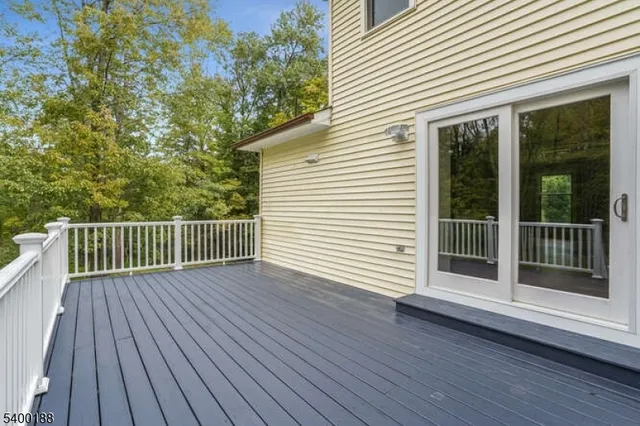 $989,000 | 5 Fernwood Road, Warren, NJ 07059