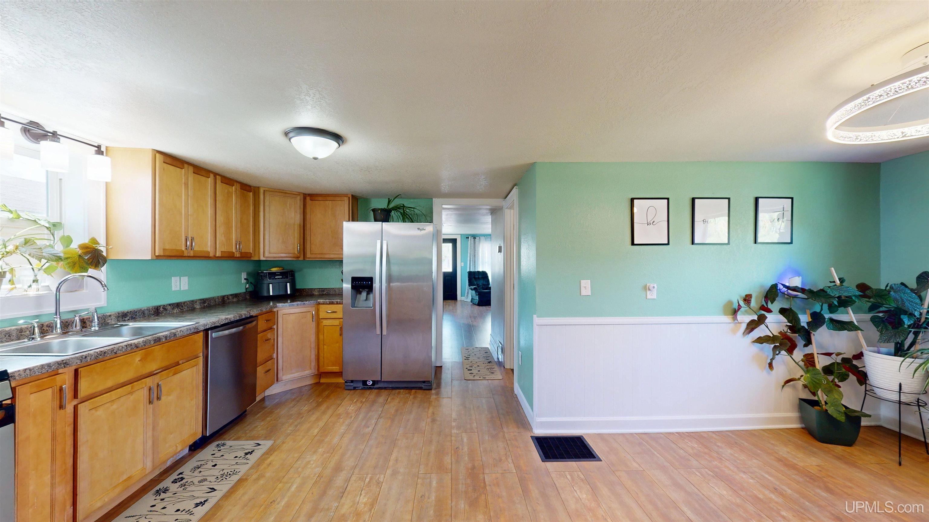 422 Washington Street Ishpeming, MI 49849 - Photo 21 of 46