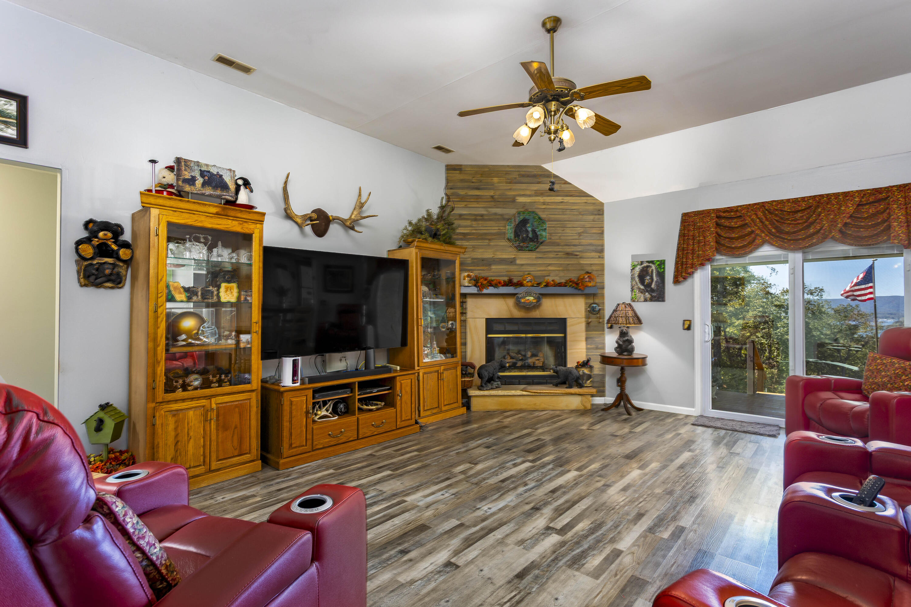 1060 Spruce Drive Spring City, TN 37381 - Photo 7 of 42 04