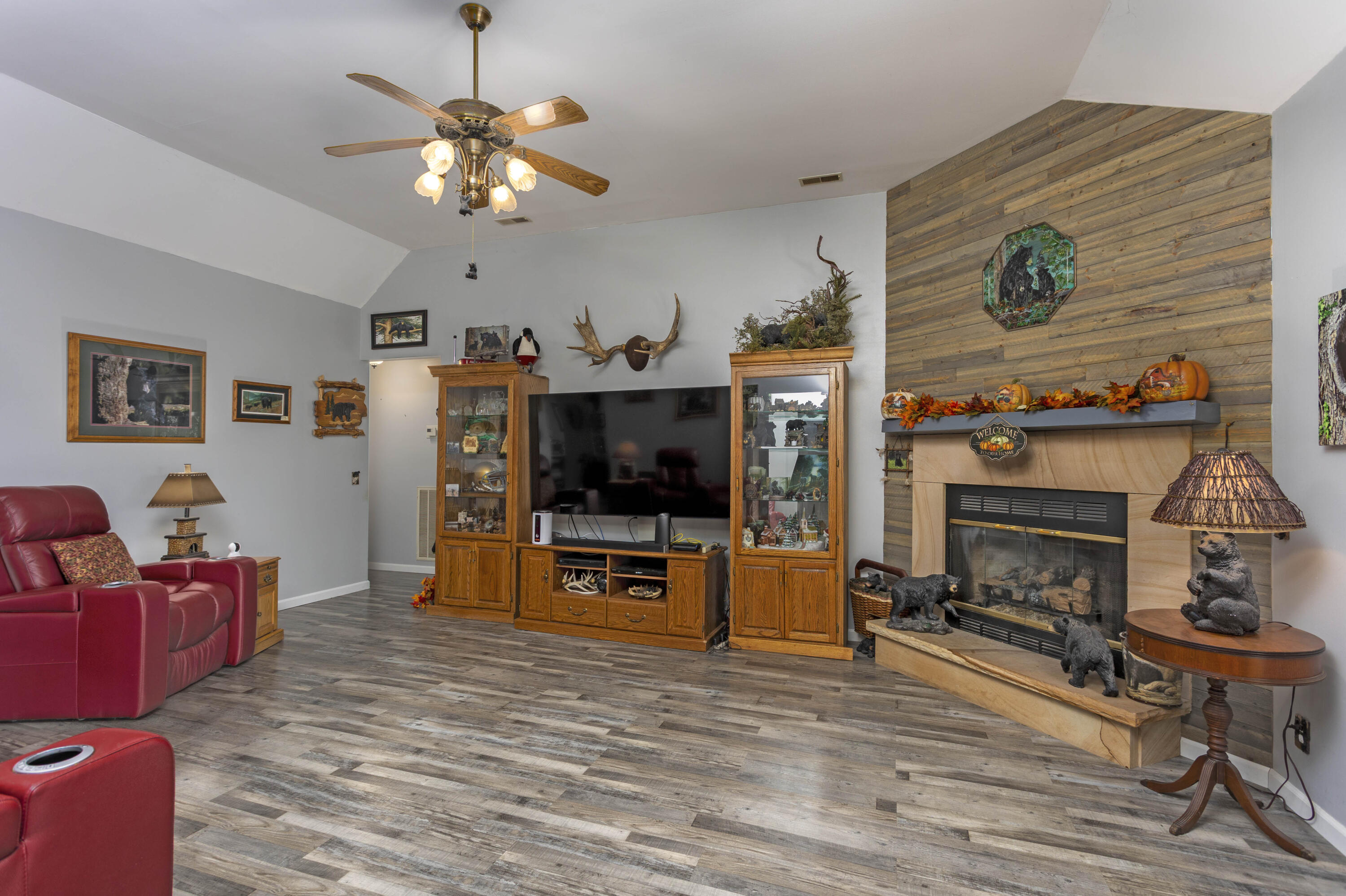 1060 Spruce Drive Spring City, TN 37381 - Photo 8 of 42 05