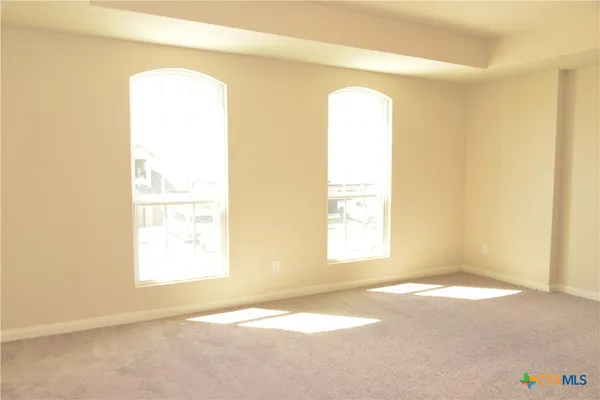 $2,350 | 741 Farmers, New Braunfels, TX 78130