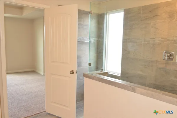 $2,350 | 741 Farmers, New Braunfels, TX 78130