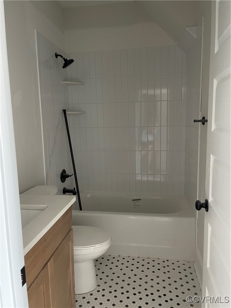 1532 Smokey Rdg Road Maidens, VA 23102 - Photo 8 of 16 a bathroom with a sink a toilet and a shower