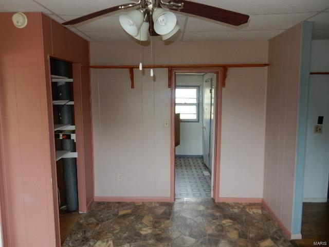 502 3rd Street Manchester, IL 62082 - Photo 7 of 15
