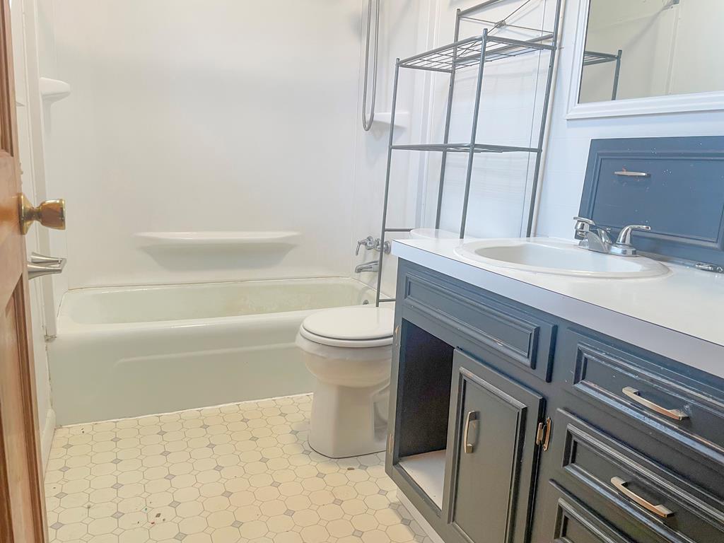 467 Gardner Road Honaker, VA 24260 - Photo 14 of 20 Gallery Image 14