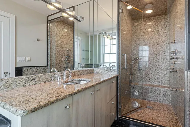 $550,000 | 3750 North Lake Shore Drive, Unit 15B, Chicago, IL 60613