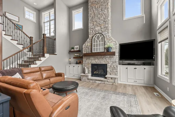 $940,000 | 657 Hideaway Court, Combined Locks, WI 54113