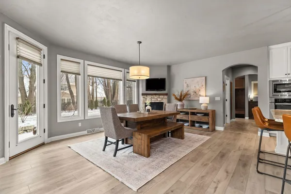 $940,000 | 657 Hideaway Court, Combined Locks, WI 54113