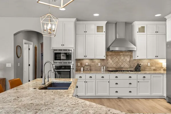 $940,000 | 657 Hideaway Court, Combined Locks, WI 54113