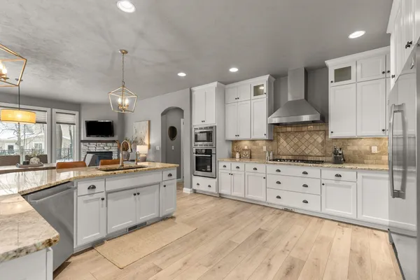 $940,000 | 657 Hideaway Court, Combined Locks, WI 54113