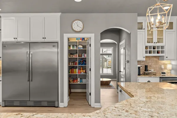 $940,000 | 657 Hideaway Court, Combined Locks, WI 54113