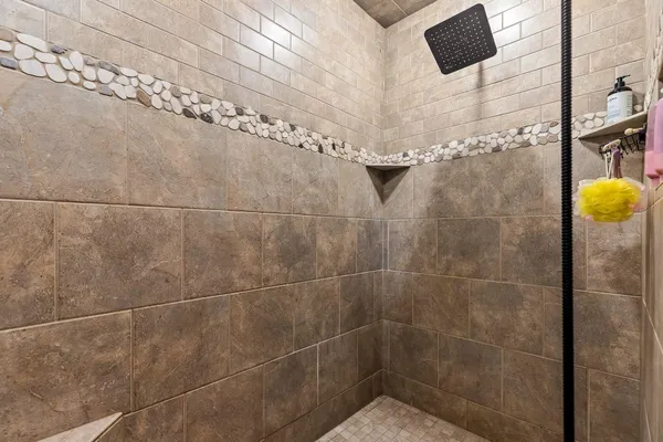 $940,000 | 657 Hideaway Court, Combined Locks, WI 54113