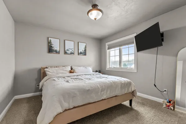 $940,000 | 657 Hideaway Court, Combined Locks, WI 54113