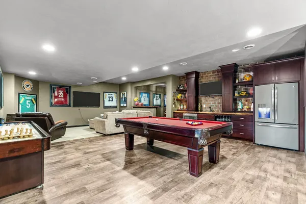 $940,000 | 657 Hideaway Court, Combined Locks, WI 54113