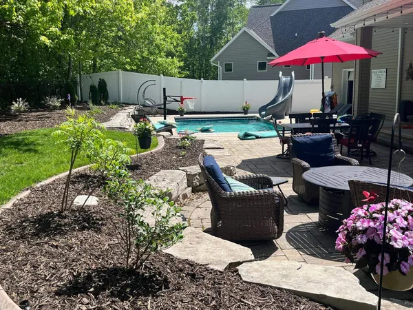 $940,000 | 657 Hideaway Court, Combined Locks, WI 54113