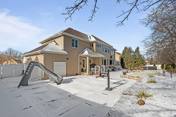 $940,000 | 657 Hideaway Court, Combined Locks, WI 54113