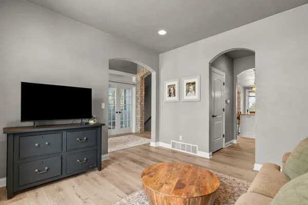 $940,000 | 657 Hideaway Court, Combined Locks, WI 54113