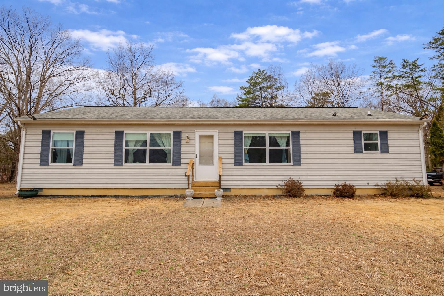 2905 Smith Point Road Nanjemoy, MD 20662 - Photo 20 of 22 Charming home with inviting facade.
