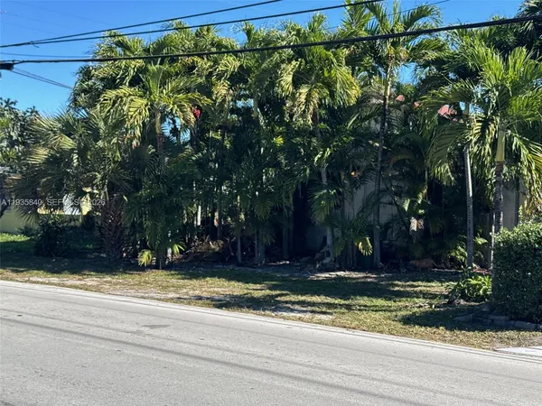 $375,000 | 11741 Northeast 13th Avenue, Miami, FL 33161
