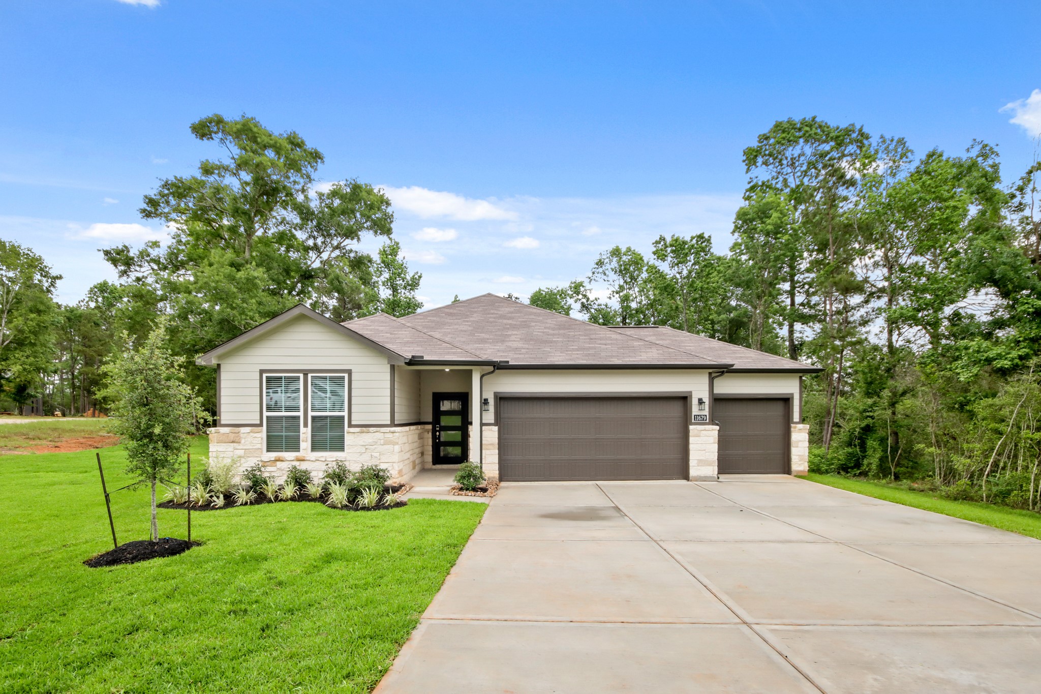 11679 Wilgers Way Willis, TX 77378 - Photo 2 of 21