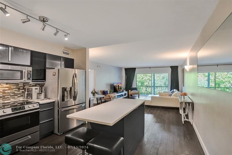 1212 Southeast 2nd Ct Unit 304  