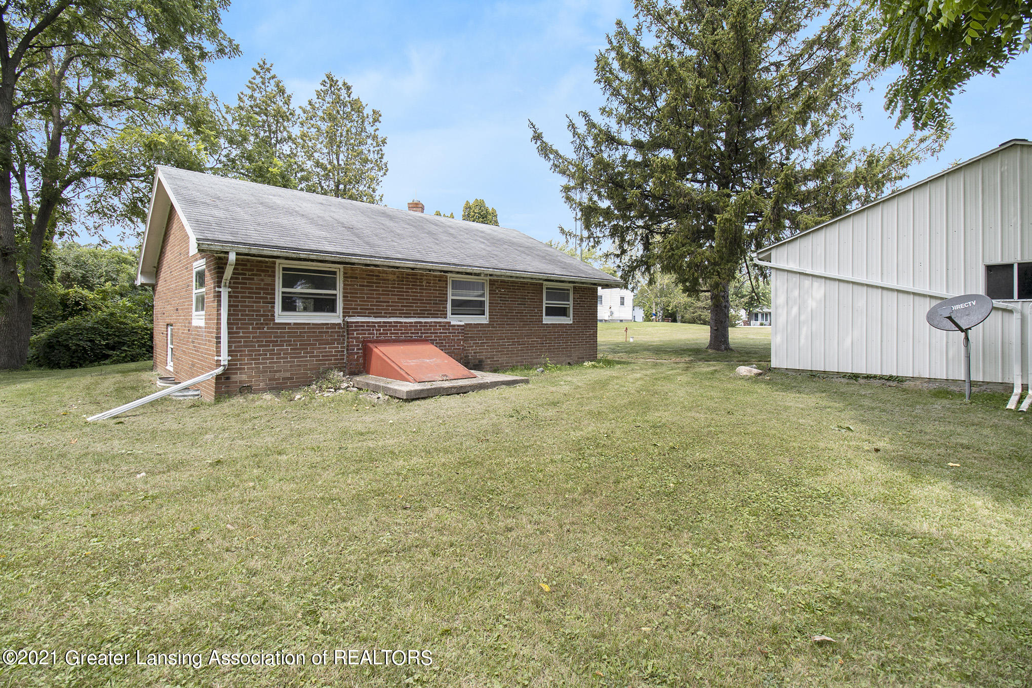 1460 East State Road Lansing, MI 48906 - Photo 23 of 26 Side View