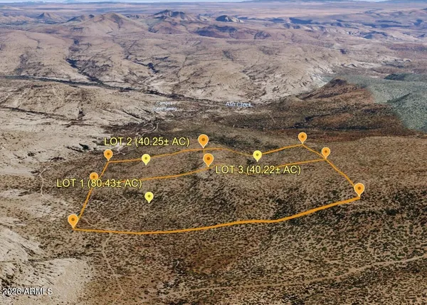 a view of an outdoor space