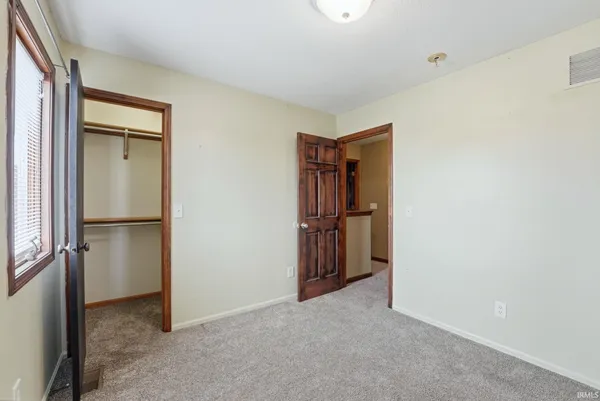 $349,000 | 302 Willard Drive, Auburn, IN 46706