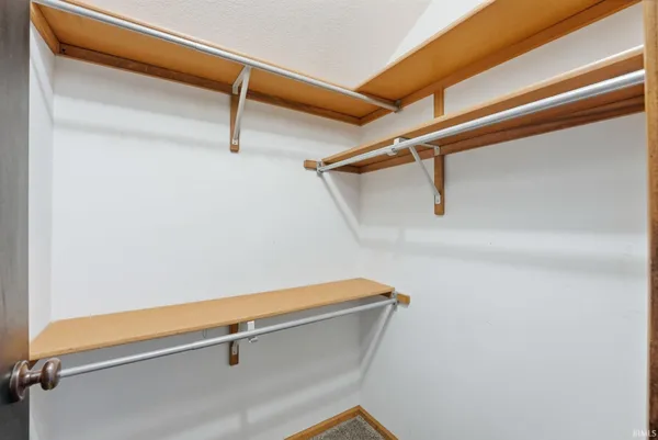 $349,000 | 302 Willard Drive, Auburn, IN 46706