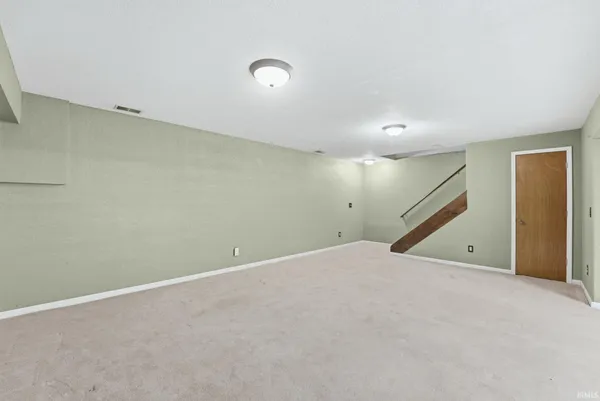 $349,000 | 302 Willard Drive, Auburn, IN 46706