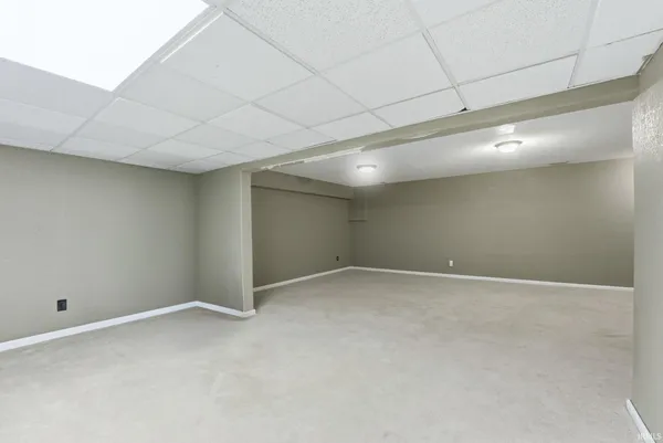 $349,000 | 302 Willard Drive, Auburn, IN 46706