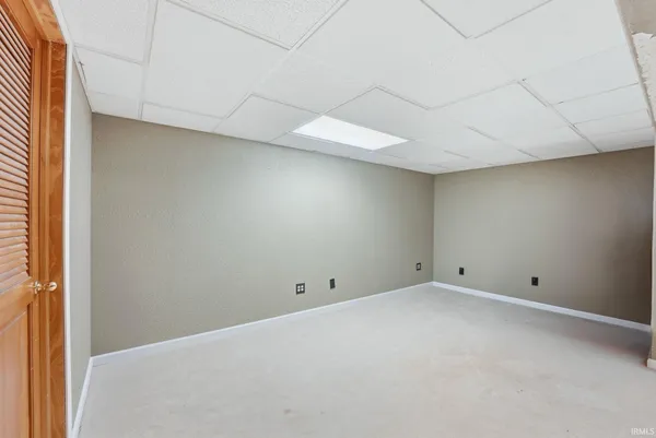 $349,000 | 302 Willard Drive, Auburn, IN 46706