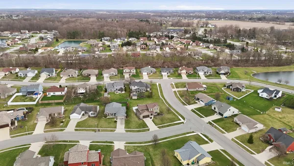 $349,000 | 302 Willard Drive, Auburn, IN 46706