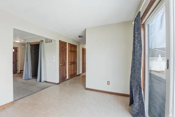 $349,000 | 302 Willard Drive, Auburn, IN 46706