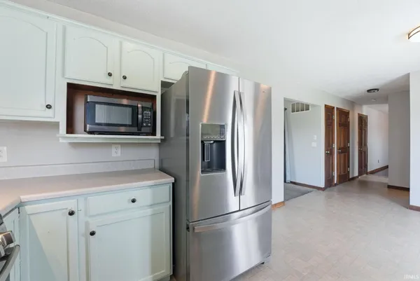 $349,000 | 302 Willard Drive, Auburn, IN 46706