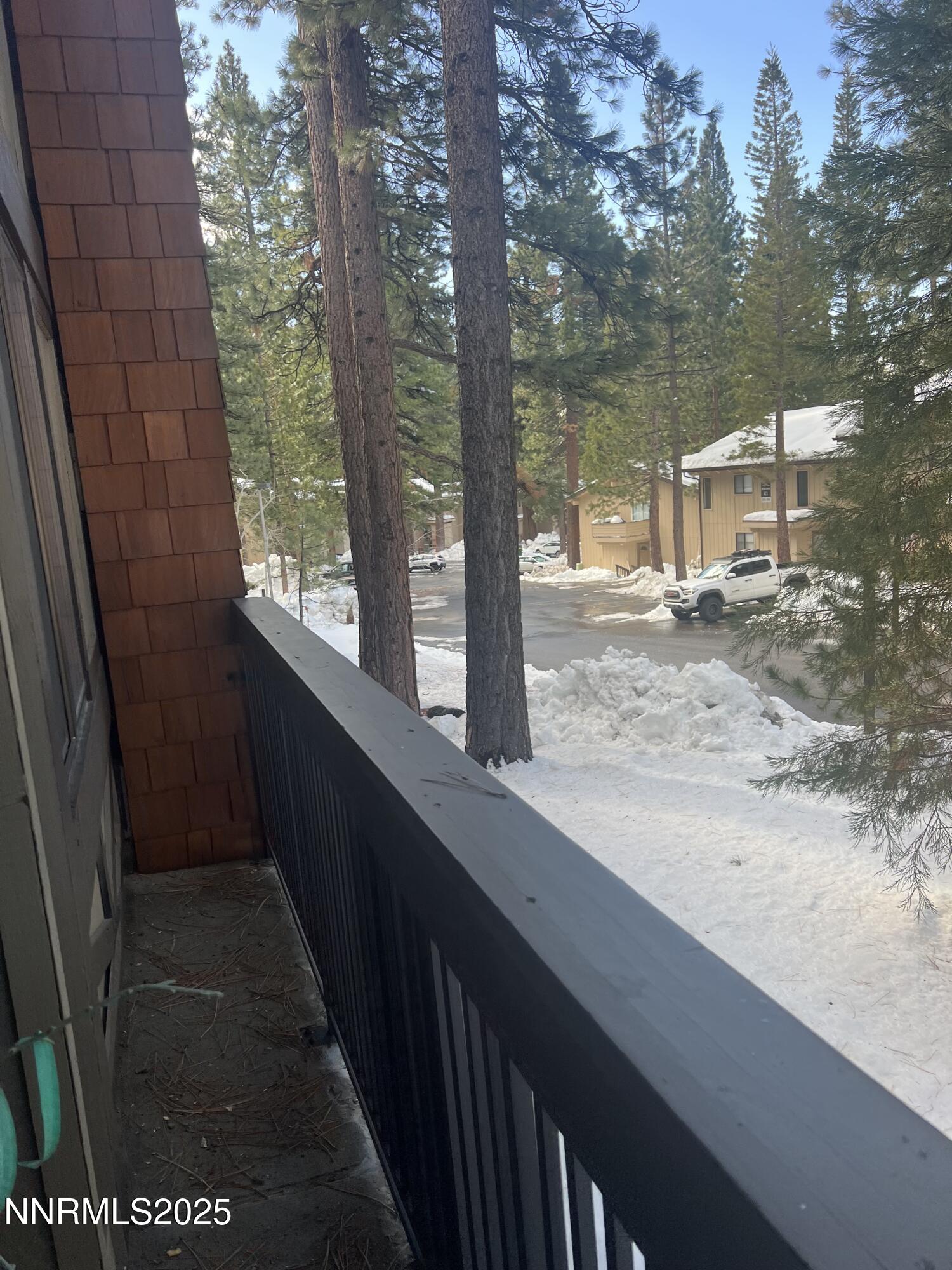 333 Ski Way, Unit 253 Incline Village, NV 89451 - Photo 11 of 13 a view of a backyard of the house