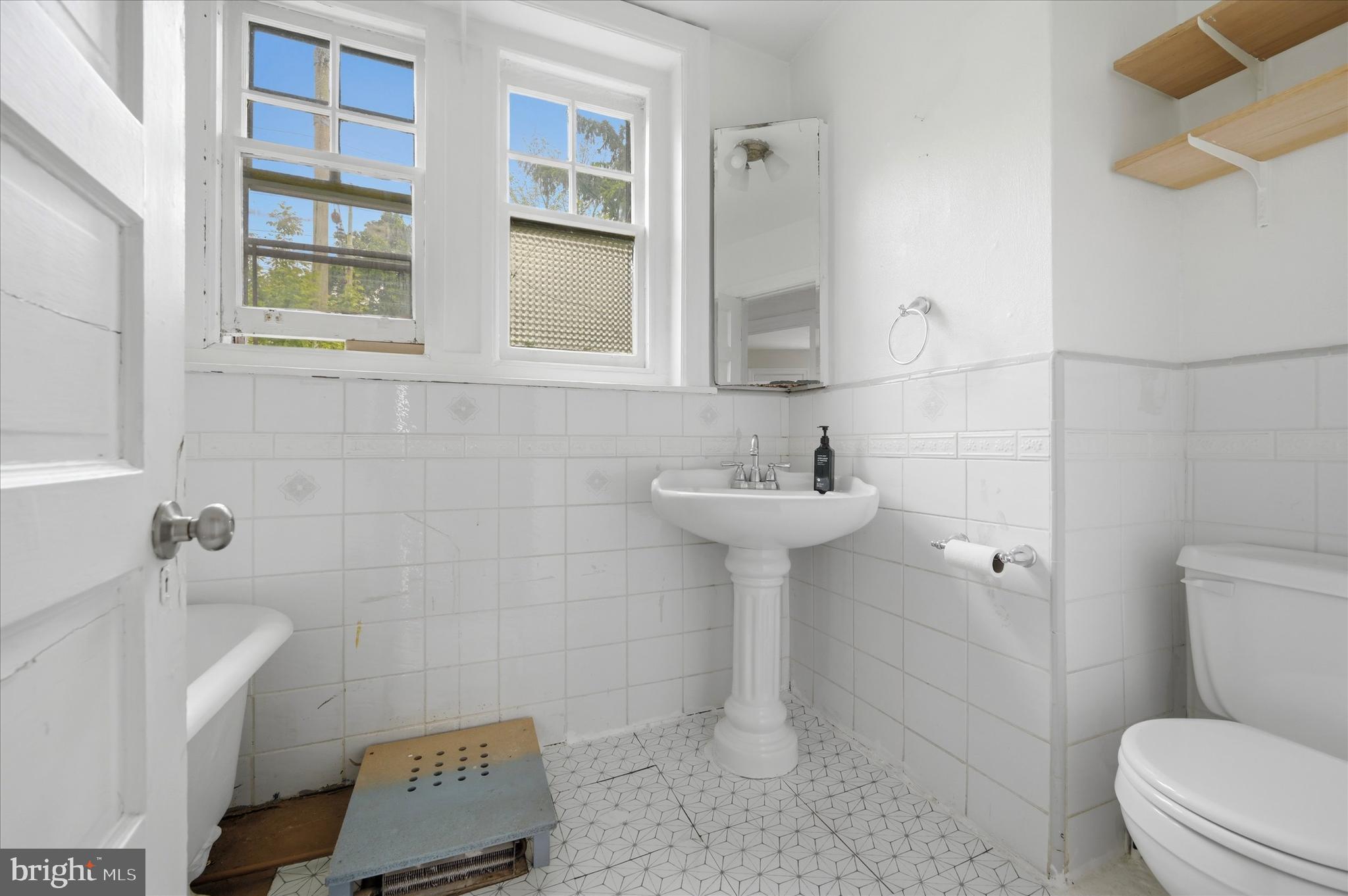 19 North Roberts Road Bryn Mawr, PA 19010 - Photo 10 of 15
