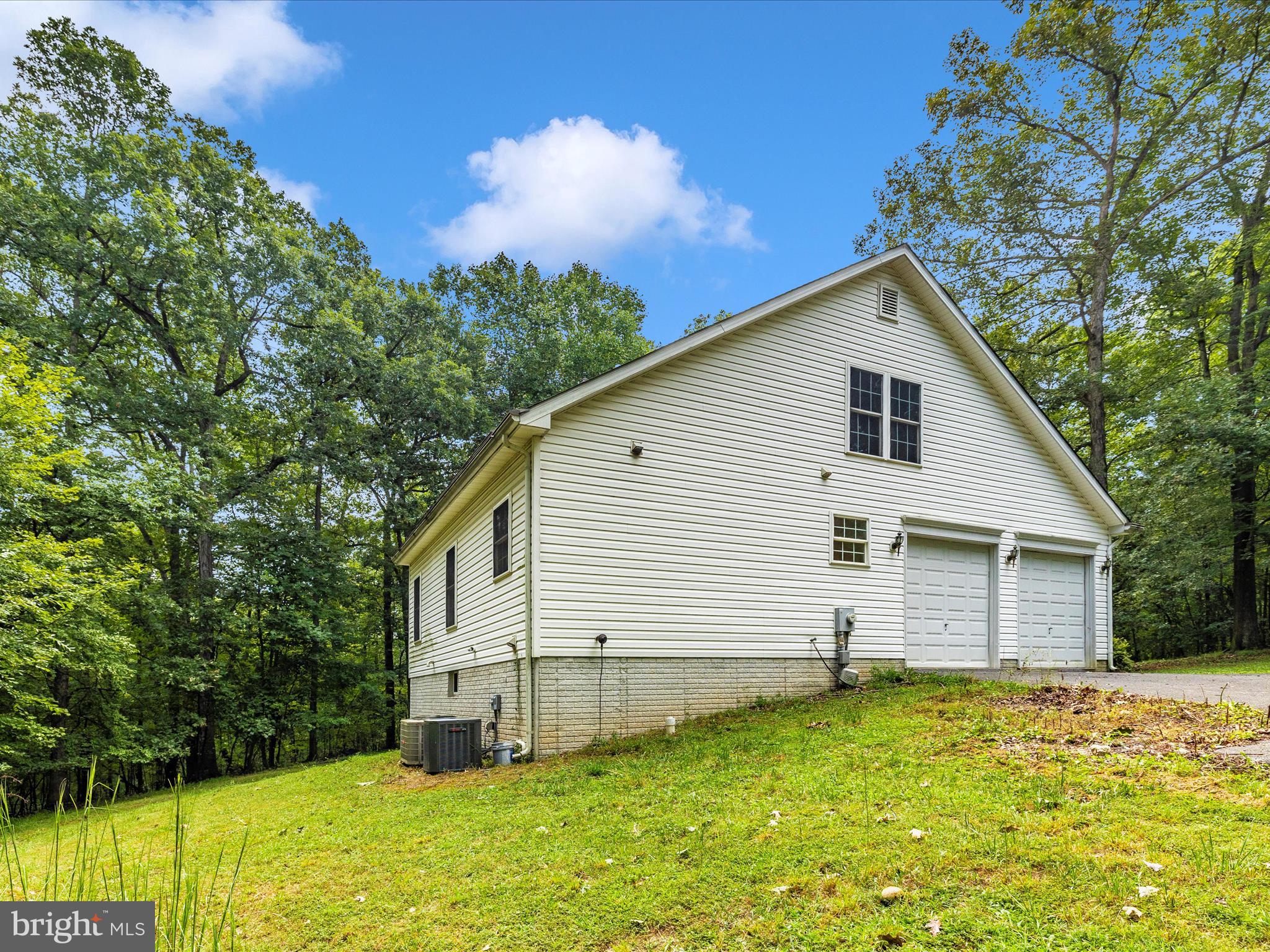 7624 Talbot Run Road Mount Airy, MD 21771 - Photo 51 of 56 Side View of Home & Garage