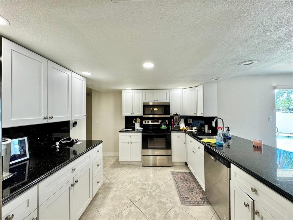 5017 Anchor Way New Port Richey, FL 34652 - Photo 9 of 33