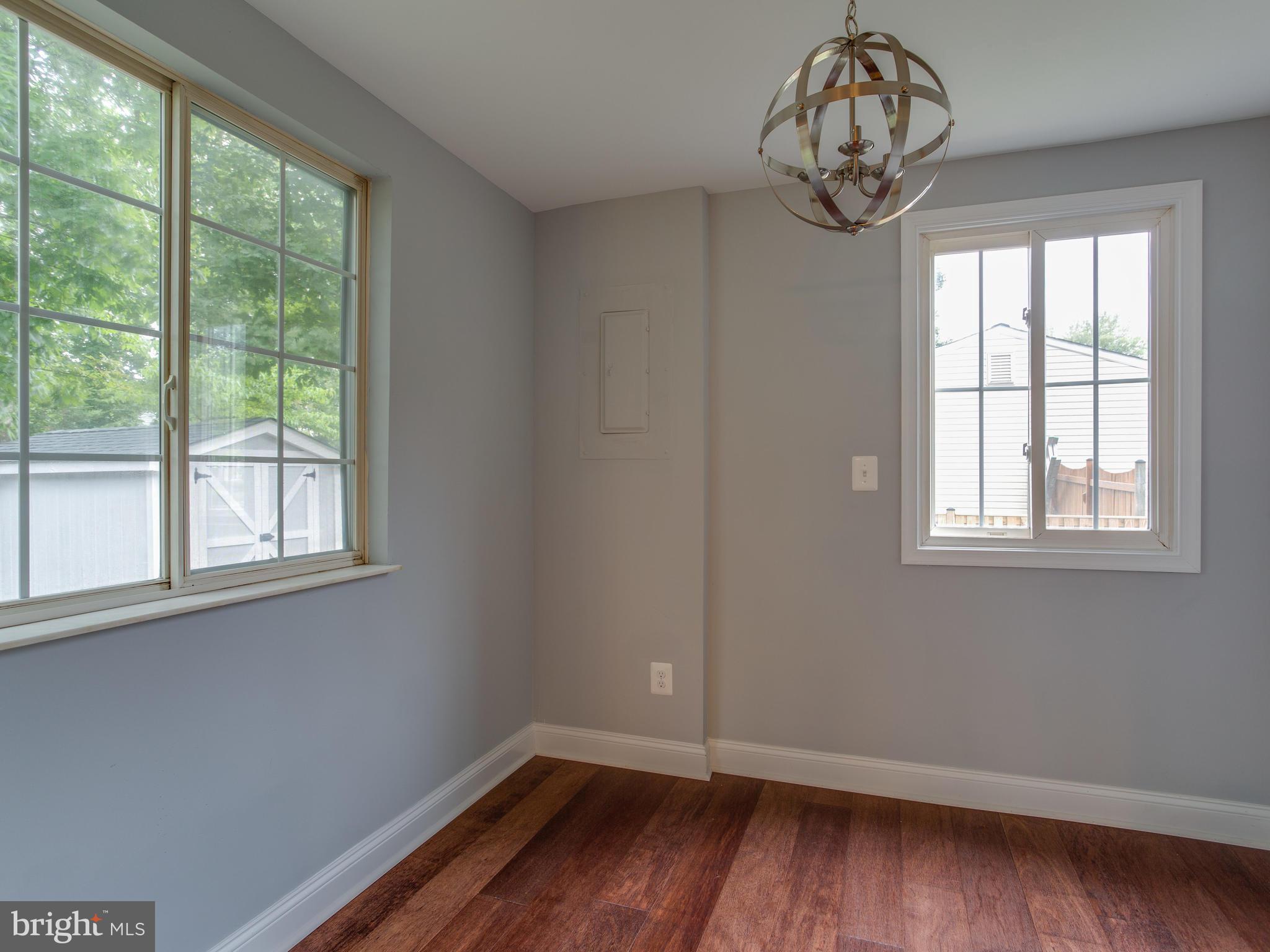 4511 Cub Run Road Chantilly, VA 20151 - Photo 13 of 30 Kitchen
