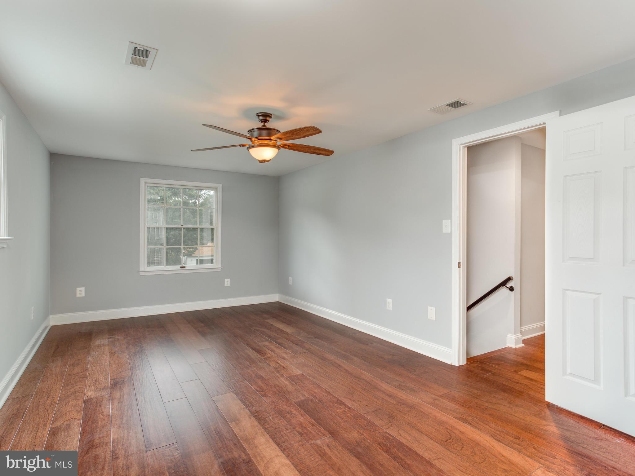 4511 Cub Run Road Chantilly, VA 20151 - Photo 16 of 30 Bedroom (Master)