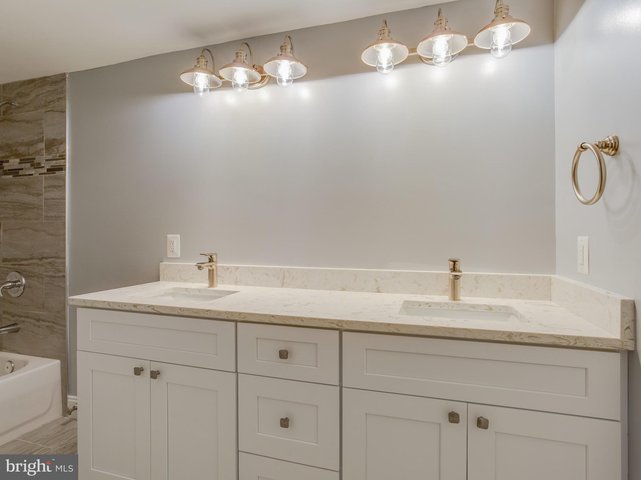 4511 Cub Run Road Chantilly, VA 20151 - Photo 23 of 30 Bath