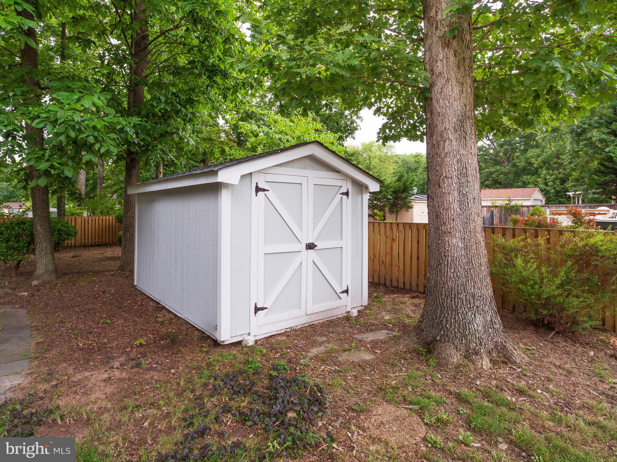 4511 Cub Run Road Chantilly, VA 20151 - Photo 28 of 30 Exterior (General)