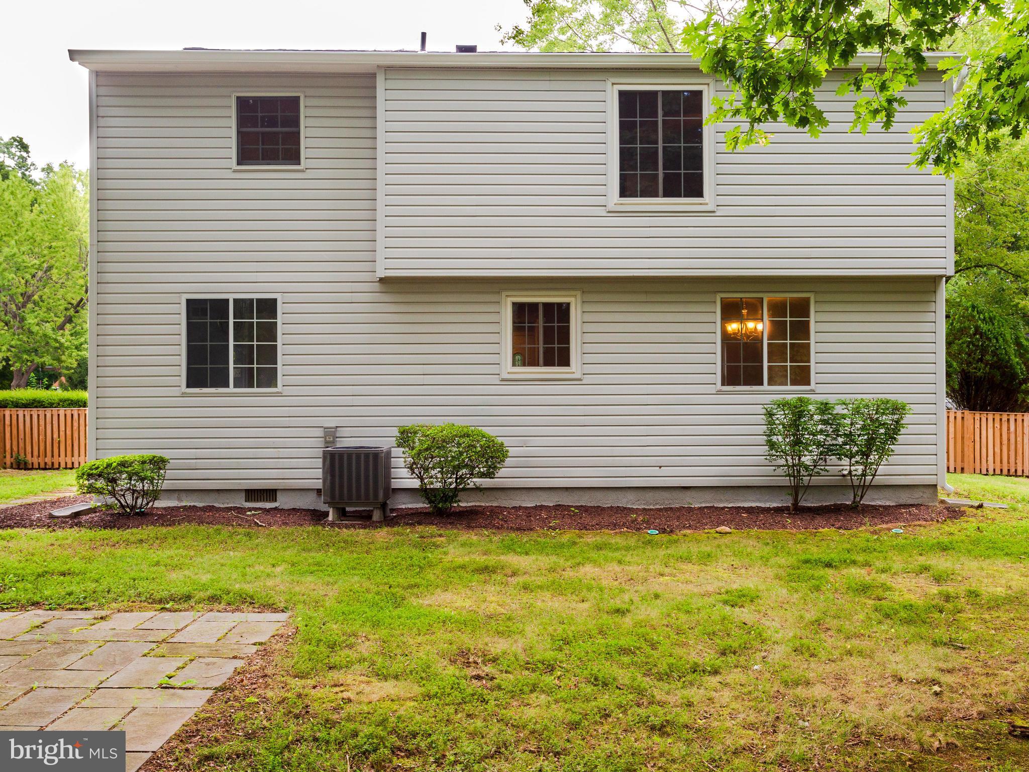 4511 Cub Run Road Chantilly, VA 20151 - Photo 30 of 30 Exterior (Rear)