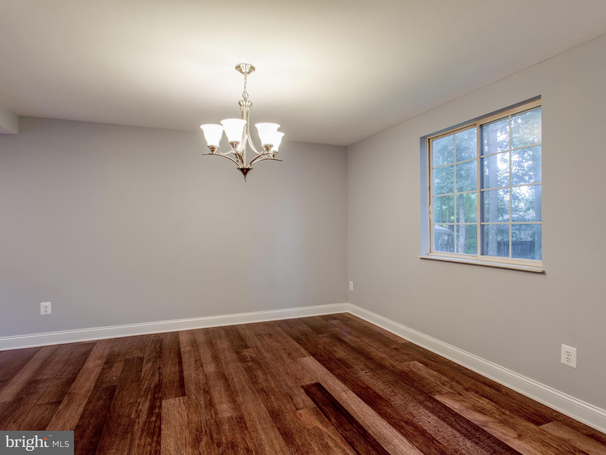 4511 Cub Run Road Chantilly, VA 20151 - Photo 7 of 30 Dining Room