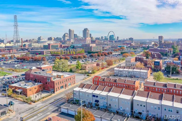 $200,000 | 1005 Mississippi Avenue, Unit A, St. Louis, MO 63104