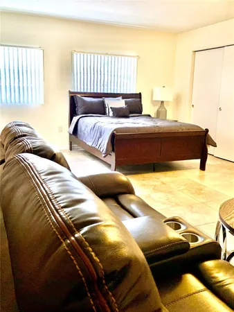 $1,700 | 318 Southwest 67th Terrace, Unit B, Pembroke Pines, FL 33023